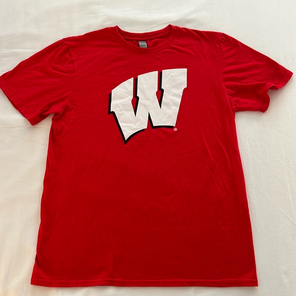Fanatics T-Shirt, Wisconsin Badgers, Medium